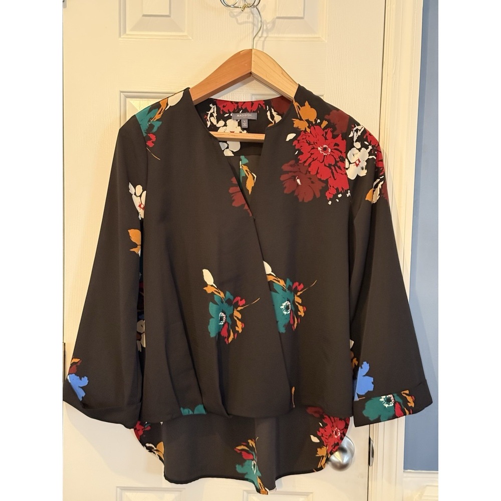 Madison L Lagenlook Boho Black With Bright Flowers Blouse Office Church Spring